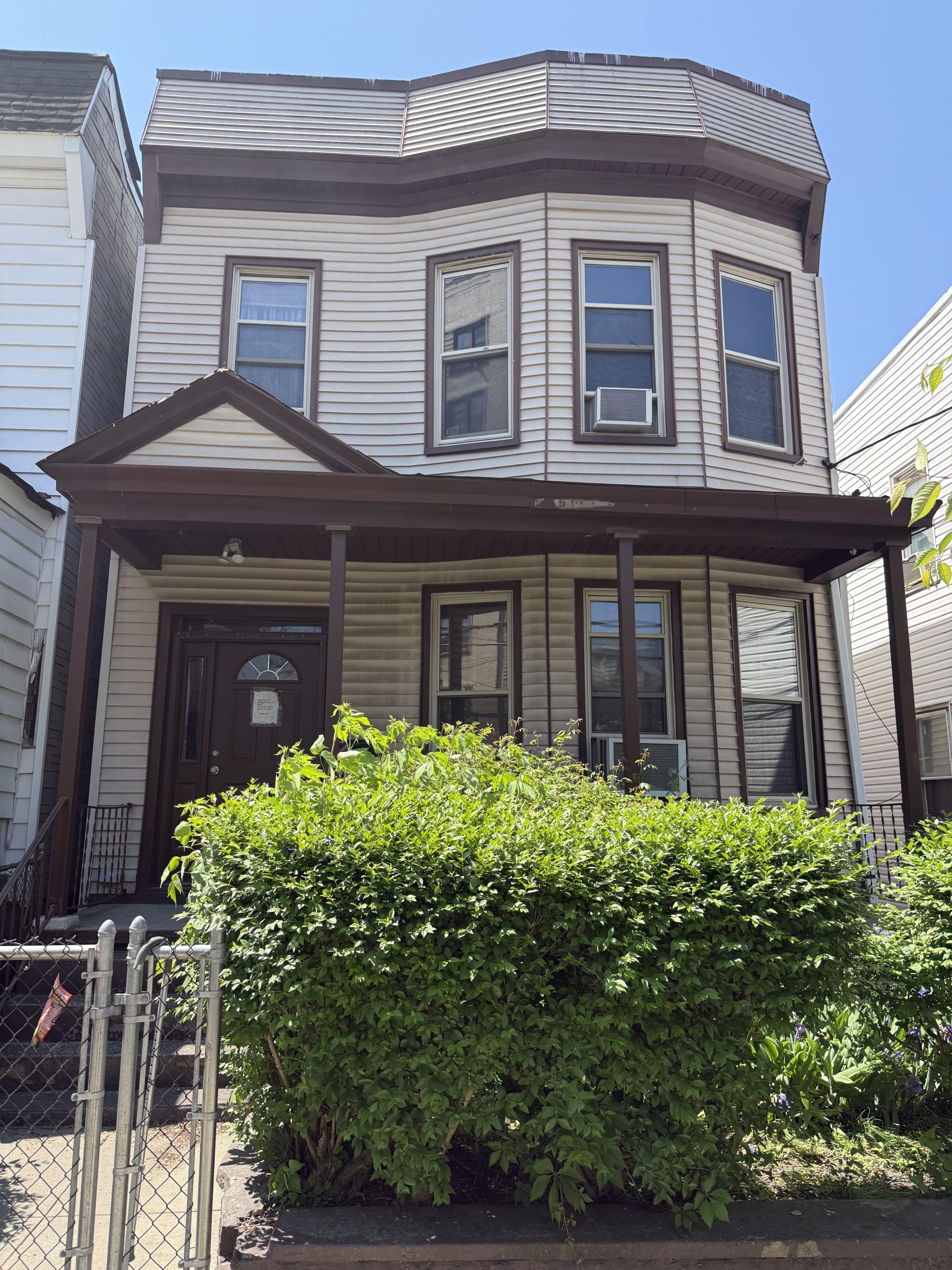 E 228th Street